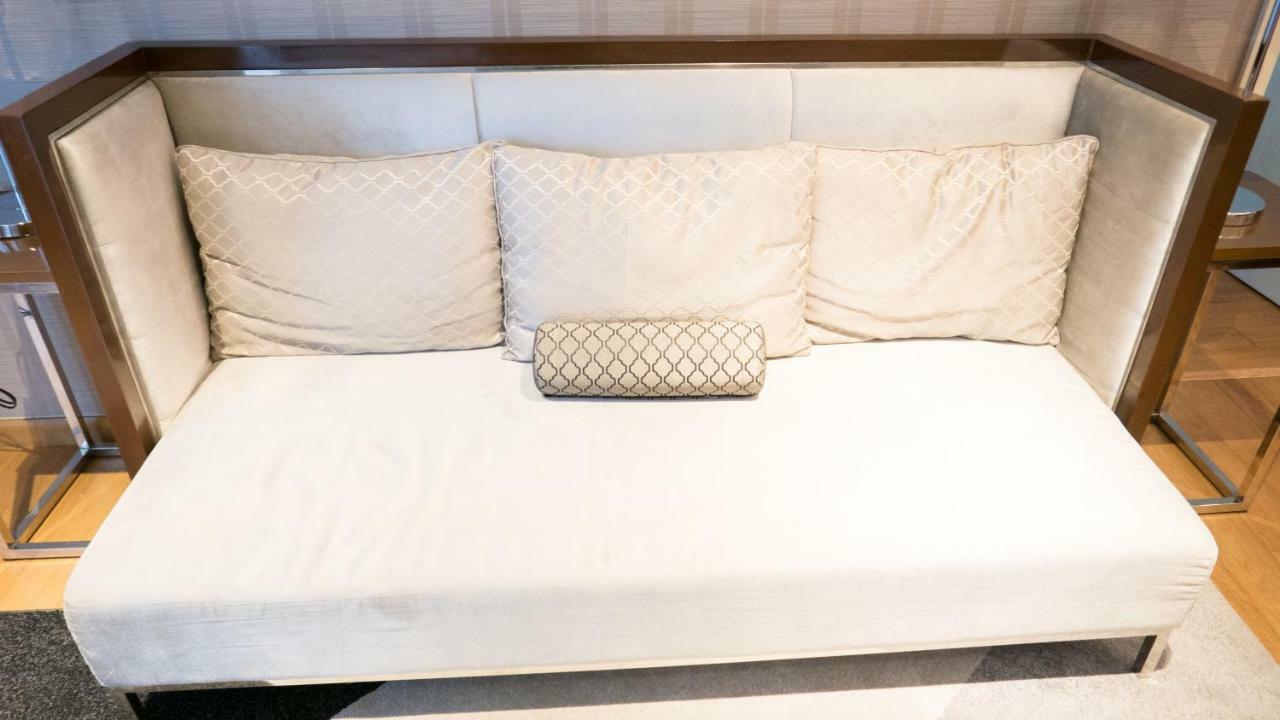 Milano Versace Suites Makati City Exterior foto